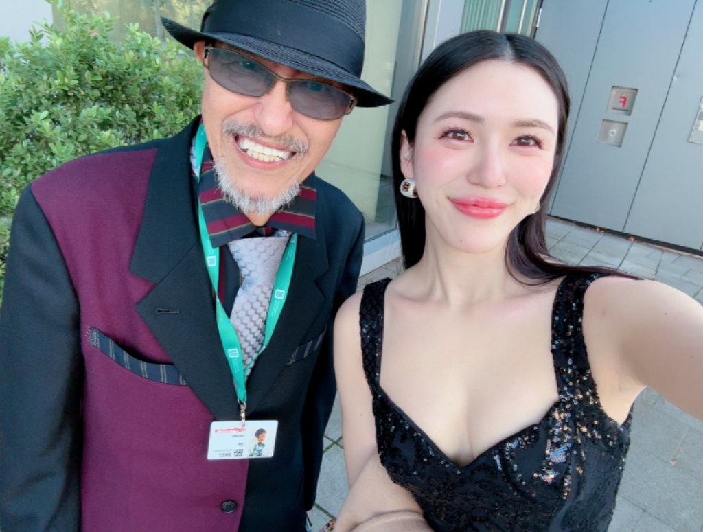 AV名導癌逝　女優塩見彩「宣布引退」：沒有他我不想待