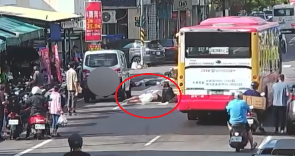 苗栗機車撞行人！　3人受傷送醫