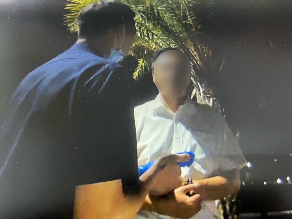 酒駕睡翻快車道！後方車流驚險閃避　警拍窗叫醒45歲男