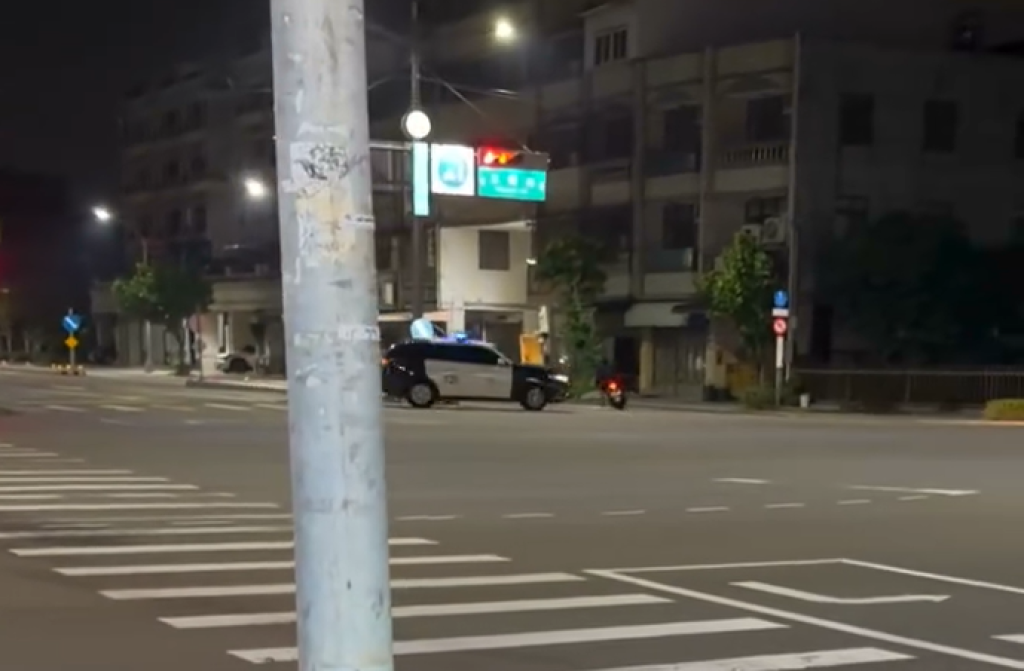 影／未兩段式左轉遭攔！台中騎士拒檢「闖紅燈迴轉逃逸」　警列7項交通違規最高可罰4.8萬