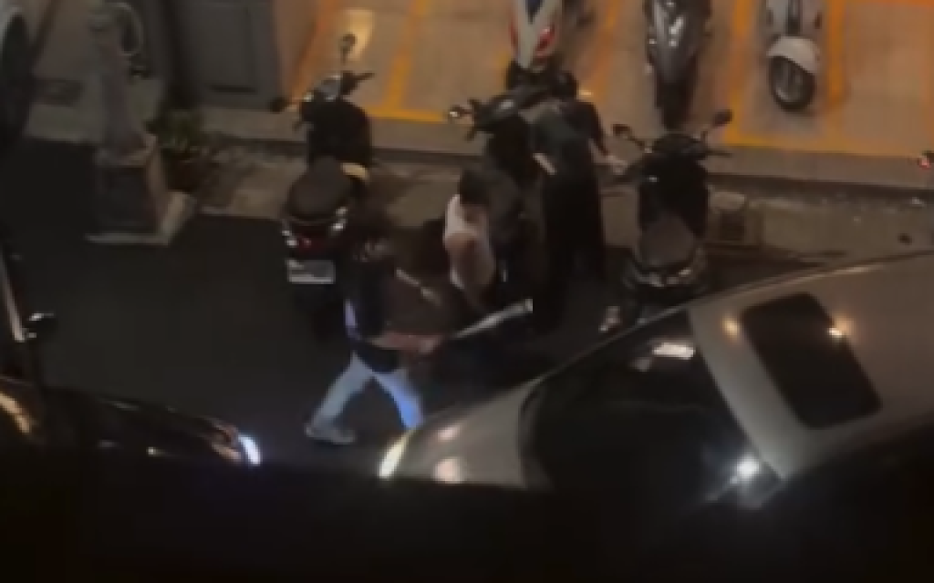不滿女駕駛逆向未禮讓！台中男持鋁棒下車作勢攻擊　警依法送辦