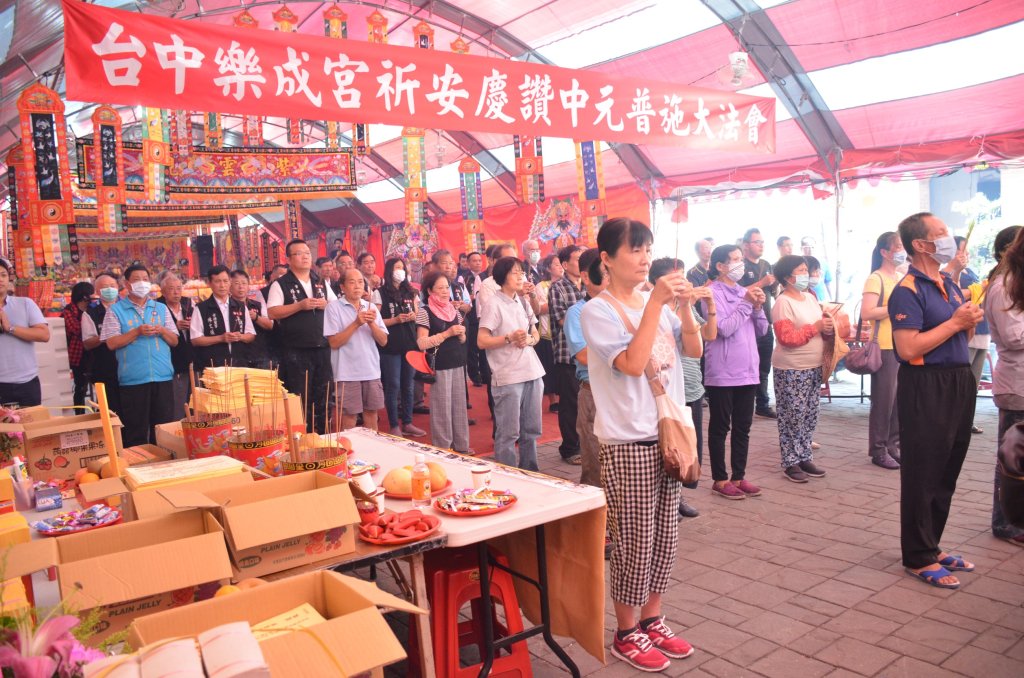 中元節普渡怎麼拜？命理專家曝供品準備眉角　農曆七月「9禁忌」一次看