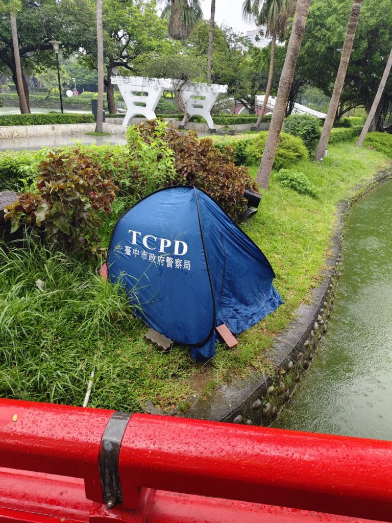台中公園日月湖驚見女浮屍！ 　檢警相驗調查