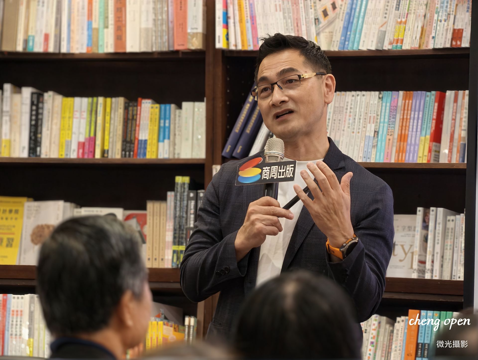 味榮食品總經理許立昇博士於台中誠品書店分享《第三選擇經營學》轉型心法