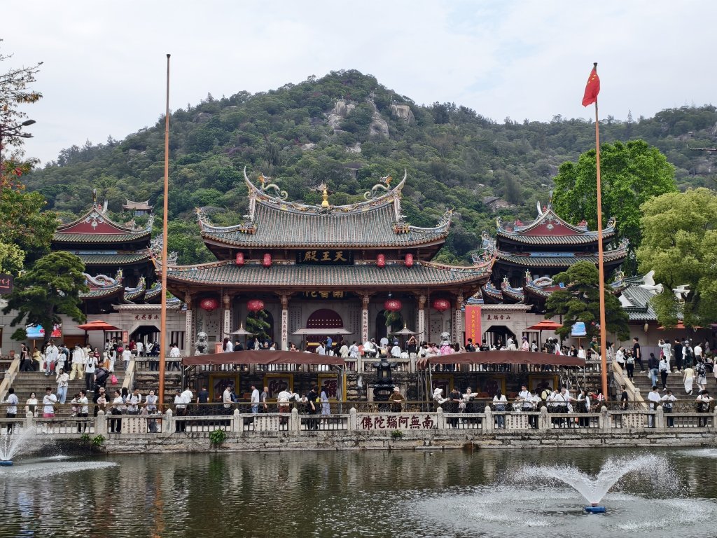廈門必遊！南普陀寺寺廟介紹與閩南佛學院人文風采