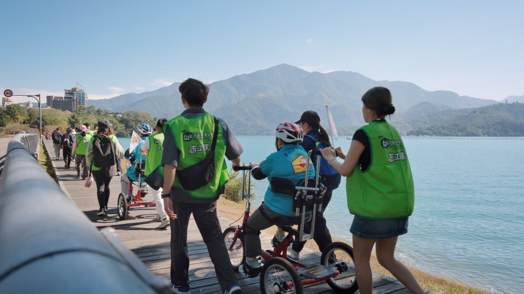 遇見善的循環：日月潭畔的快門聲，記錄台中希望家園81位天使的破風時刻