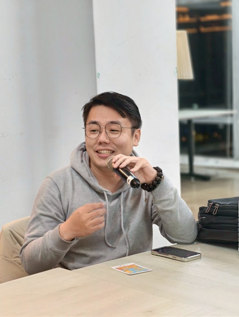 從沈默男孩到公益記者：我用「設計思考」與「文字」搭建的社會創生實驗