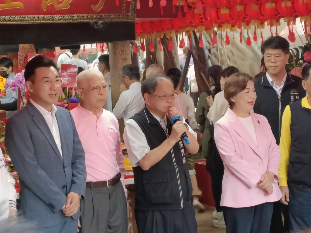 農曆二月初二「頭牙」撞春分！台中惠來福德祠湧祈福人潮『求錢母』，立院副院長江啟臣與中市府團隊齊聚祈願市政昌榮