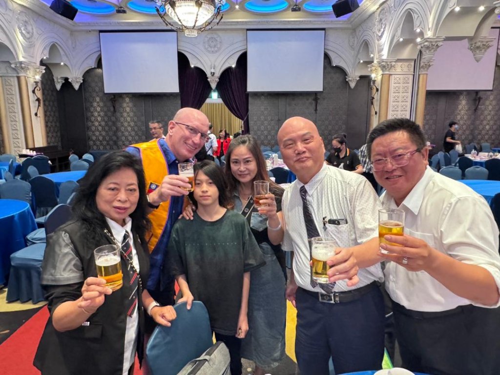 20250727同心獅子會輔導母會正大墩獅子會授證慶典，會長帶領獅友前往參加。