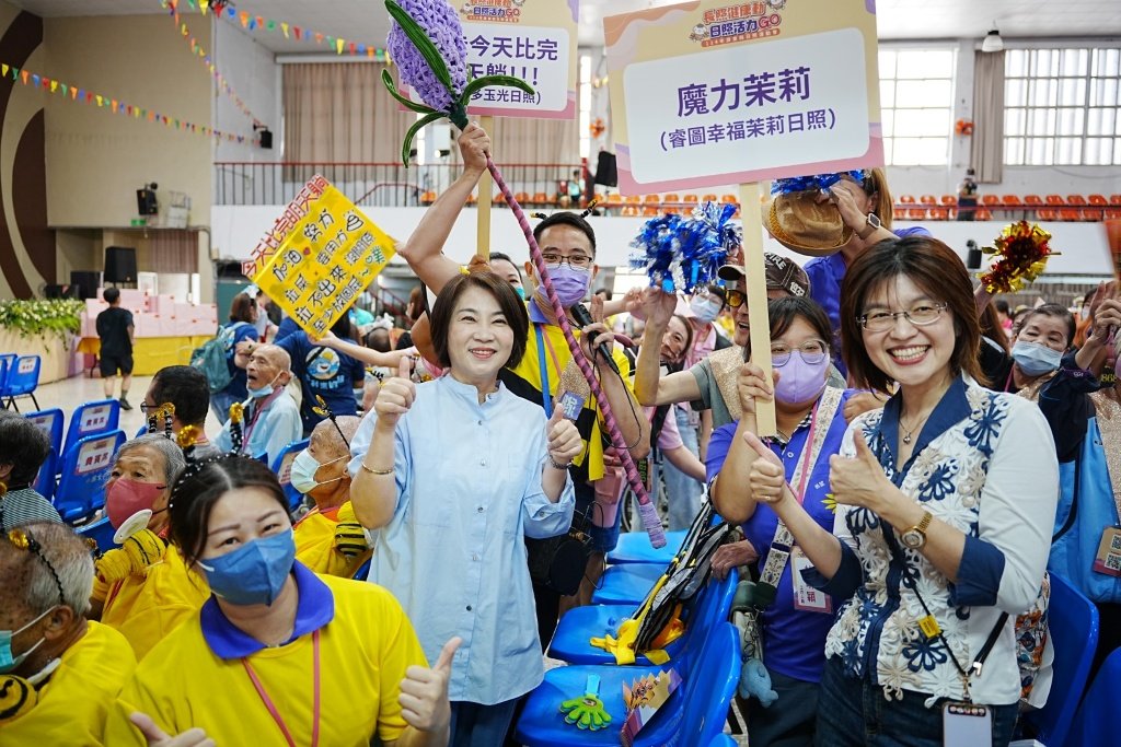 屏東縣日照運動會潮州高中登場  超過500位長輩齊聚展現活力