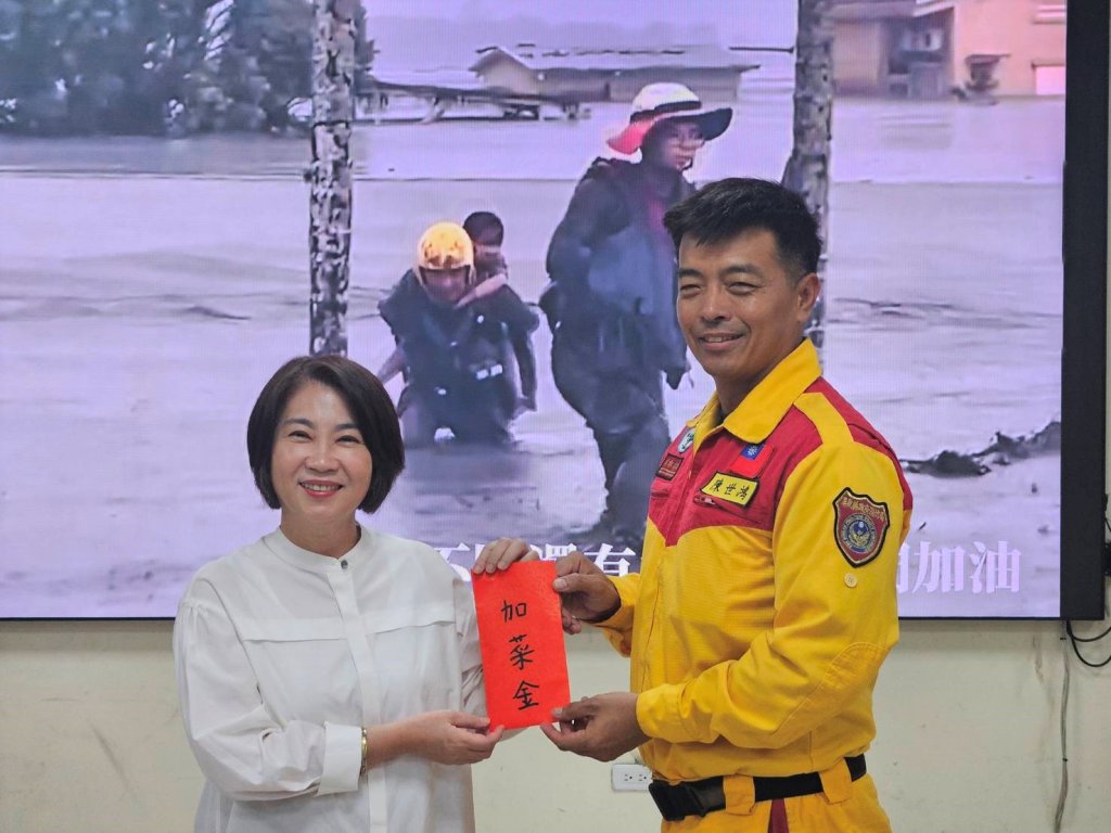 鏟子英雄  人情溫暖是美麗風景線