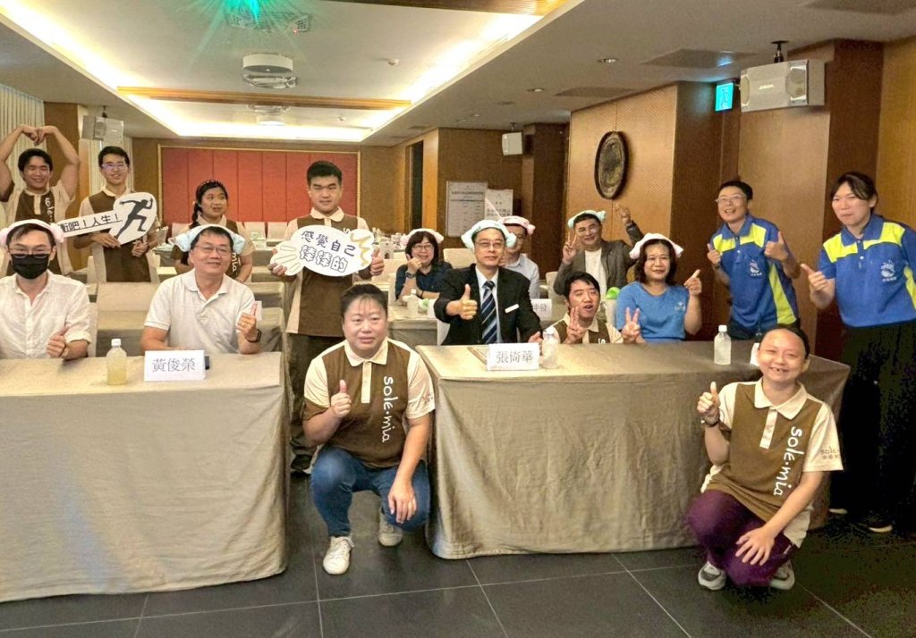 【雖聽不到,不會說話,但職訓結訓獲留用在度假飯店上班】