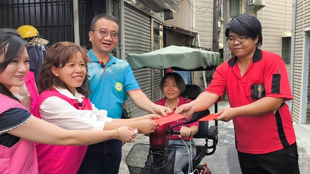【愛心共振.屏東暖行】 海青青弘會與彼岸花關懷協會攜手送愛 助脊椎傷友圓夢獲電動代步車