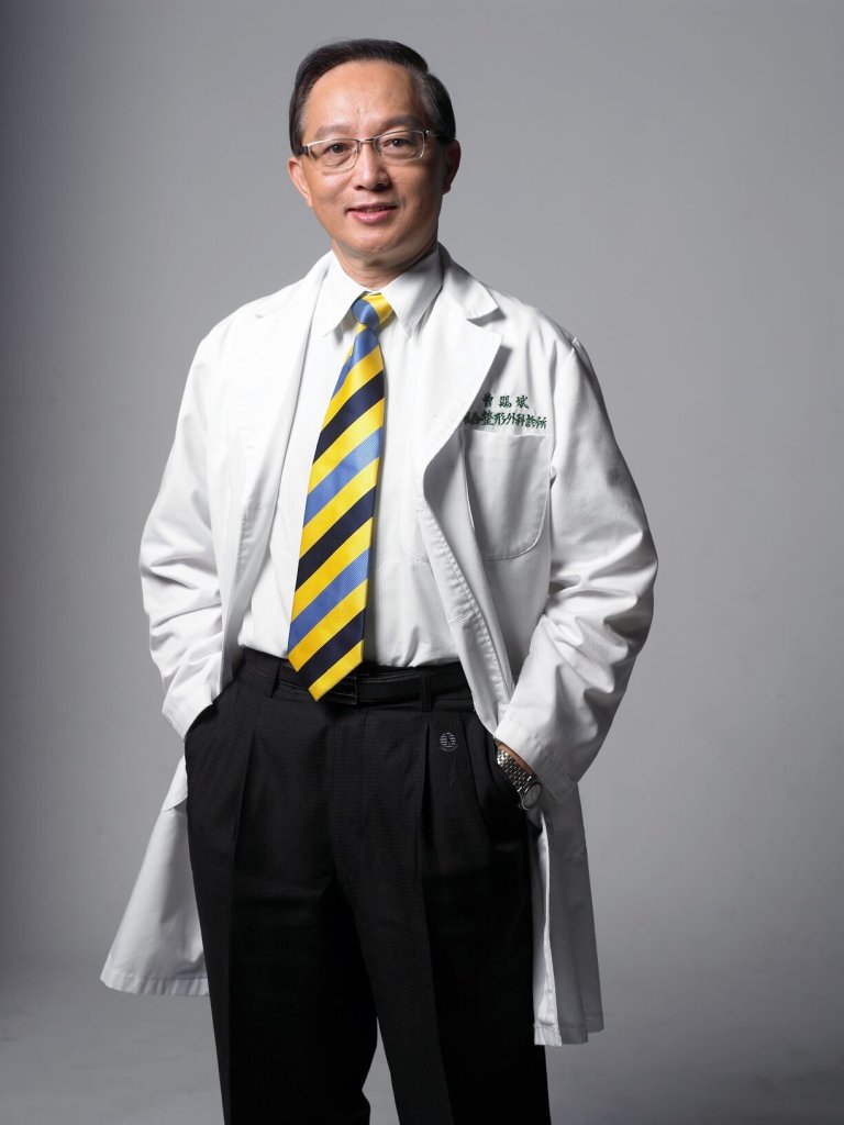 國際白疤中心創辦人曹賜斌醫師 榮獲114年度「台灣醫療貢獻獎」殊榮