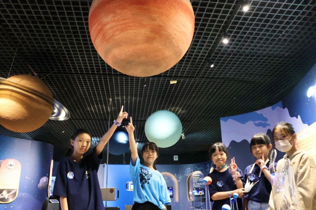港和國小天文展示廳全新亮相 ~「銀河小學堂」打造寓教於樂的宇宙探索天地