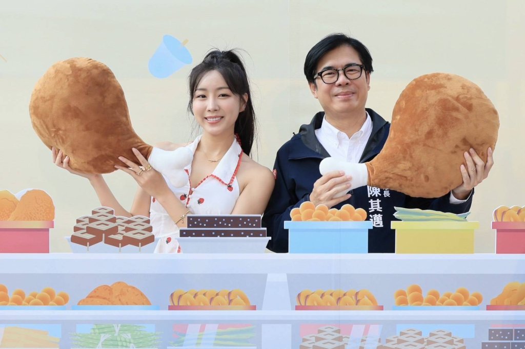 2025高雄鹹酥雞嘉年華熱力開炸 首日吸引破5萬人潮　 65家名店端出最強炸物 競逐最佳人氣王