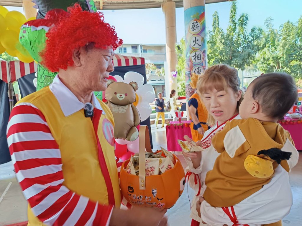 吳亮慶鄉長化身「麥當勞叔叔」送薯條　貞愛新潭嘉年華滿溢童心與人情味