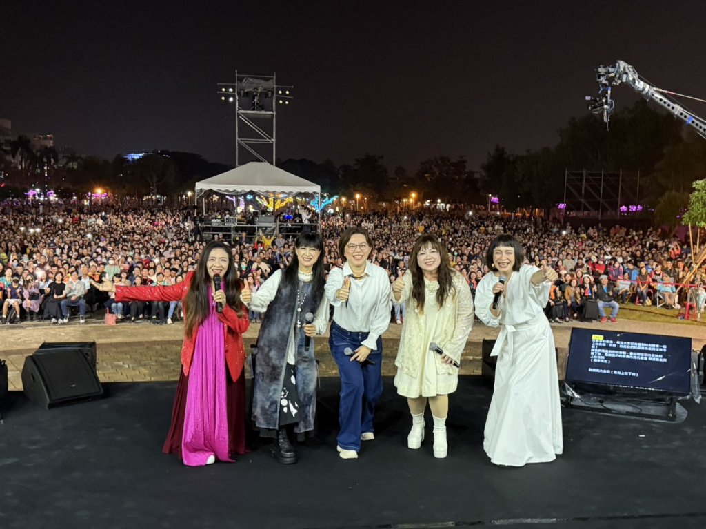 齊豫、許景淳領銜登台 屏東民歌音樂會吸引破萬人共唱經典