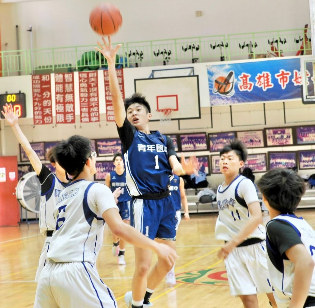 青年國中金虎籃球隊勇奪市賽亞軍 連續6年挺進全國賽　為高雄再拚榮耀