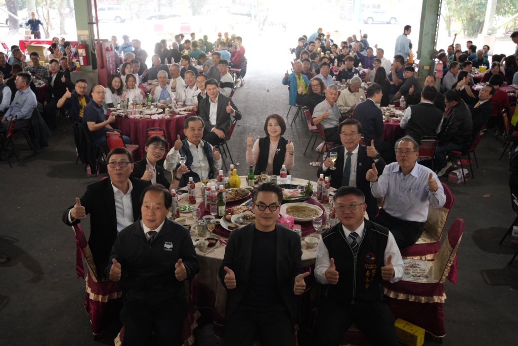 屏東酒廠歲末推兩款特級紅高粱酒禮盒　「愛鯉舞吉」、「三太子好運旺」成年節送禮新焦點