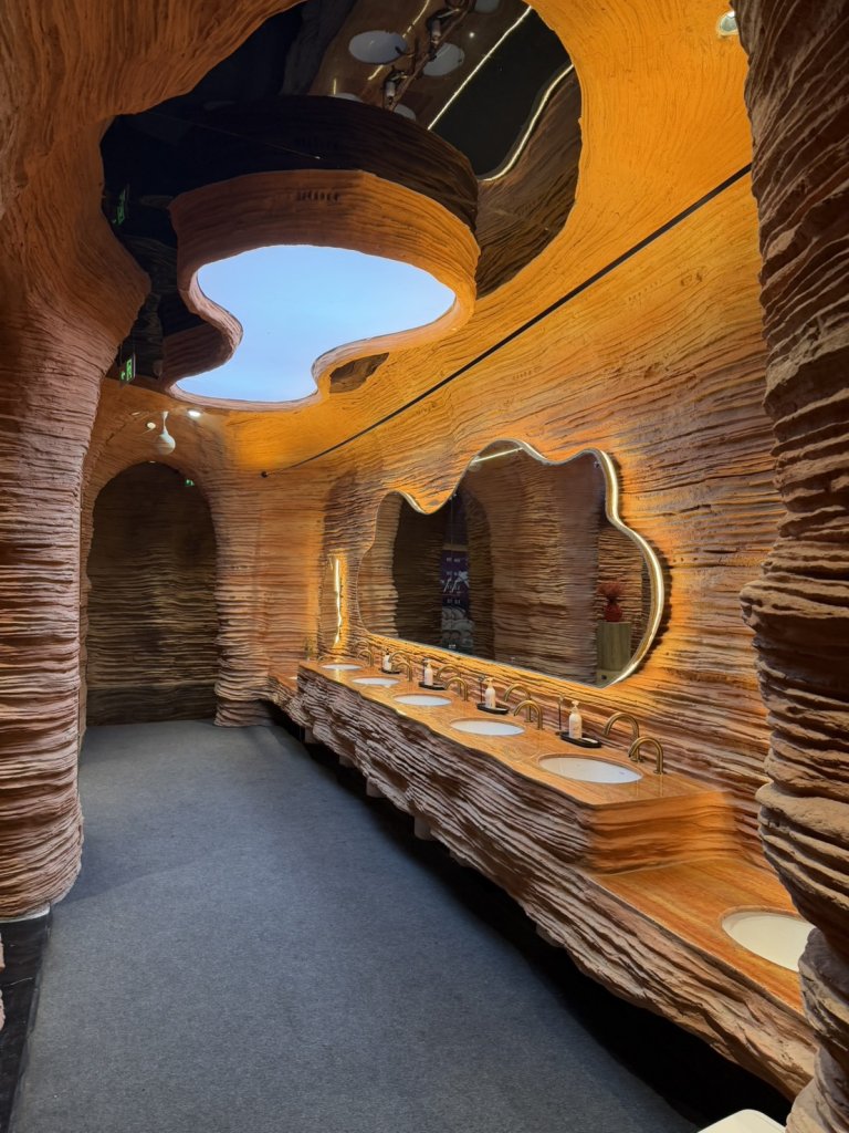 敦煌夜市  觀光廁所