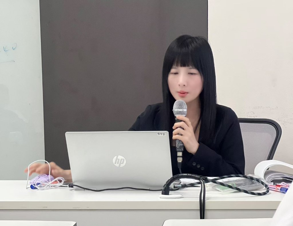 《統計學速成》出版分享會高雄登場 張淑雅教授跨域整合數據思維與人生智慧，開啟學習新視野