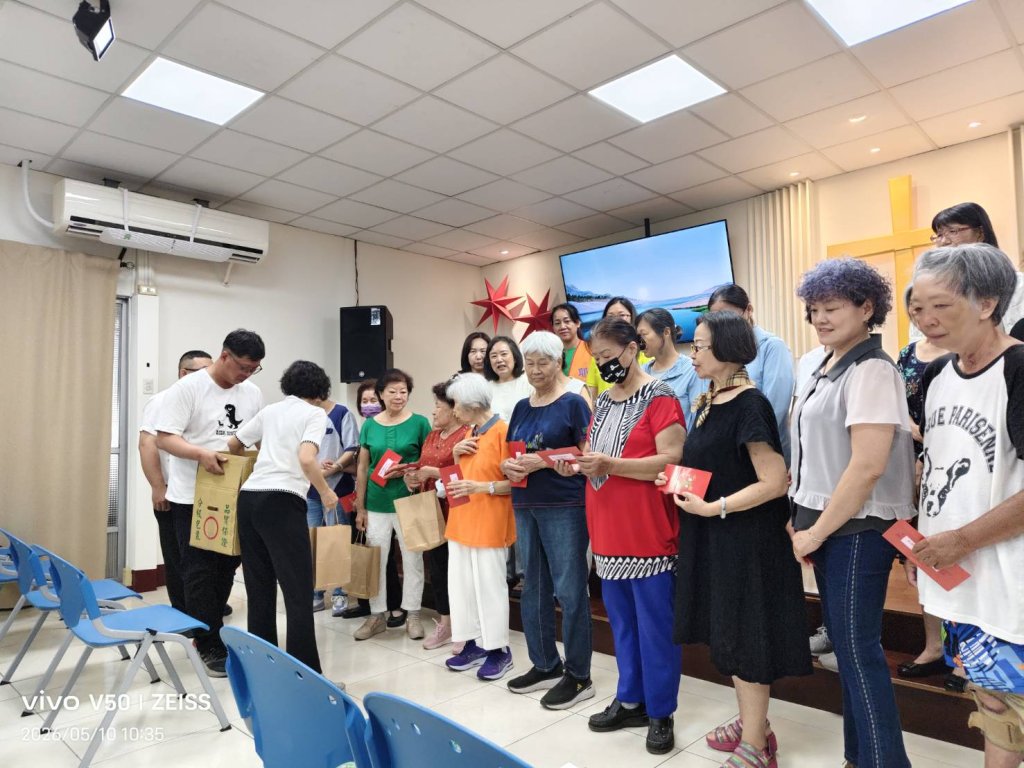 西方  聖經提到的母親   東方  史書裡面介紹偉大的母親