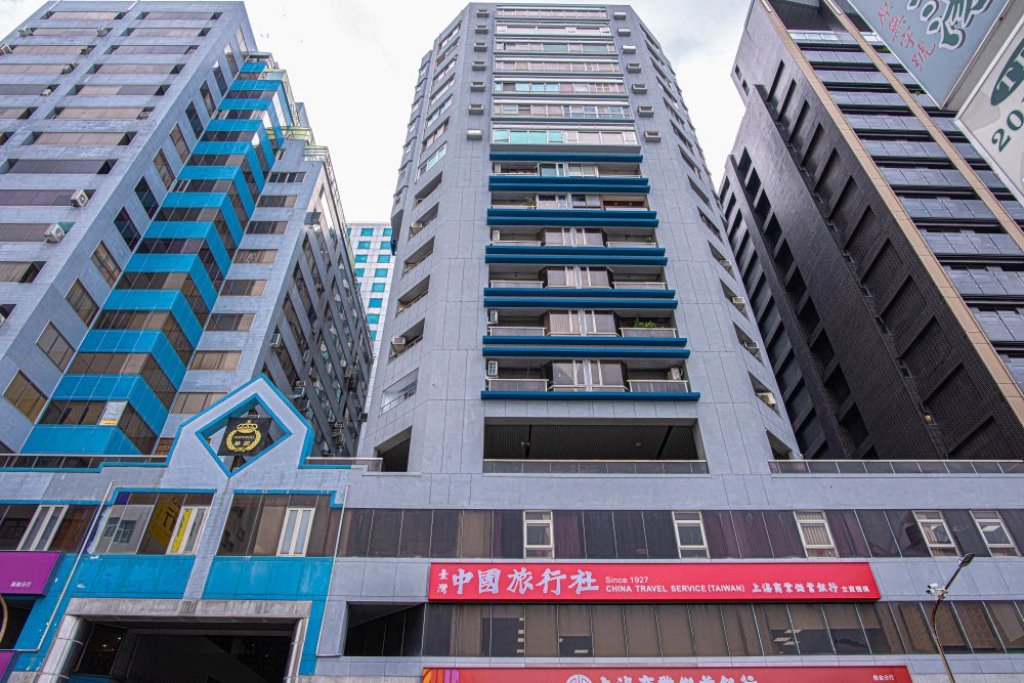 高市大廈自主都市更新整建拉皮修繕工程 京典開發樹立良好示範案例