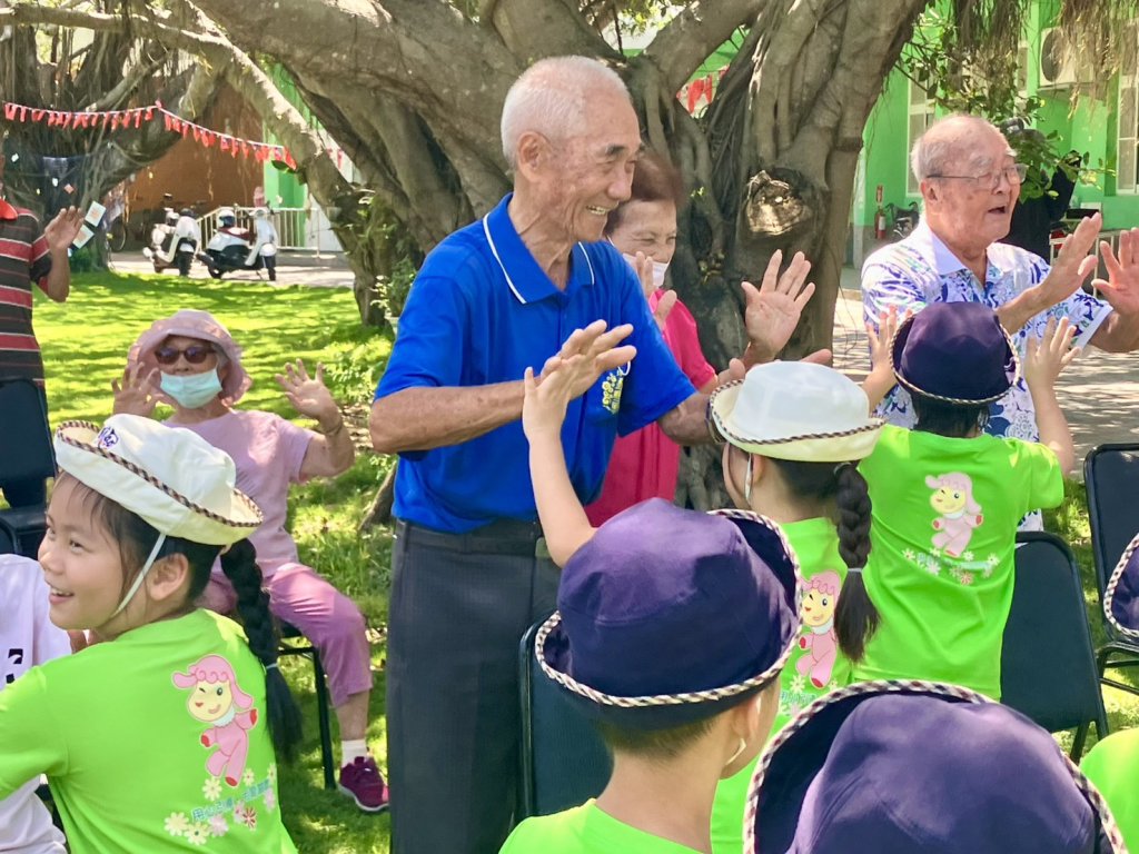 「智慧共生・老幼共學」 義竹長青樂活中心串起世代交流