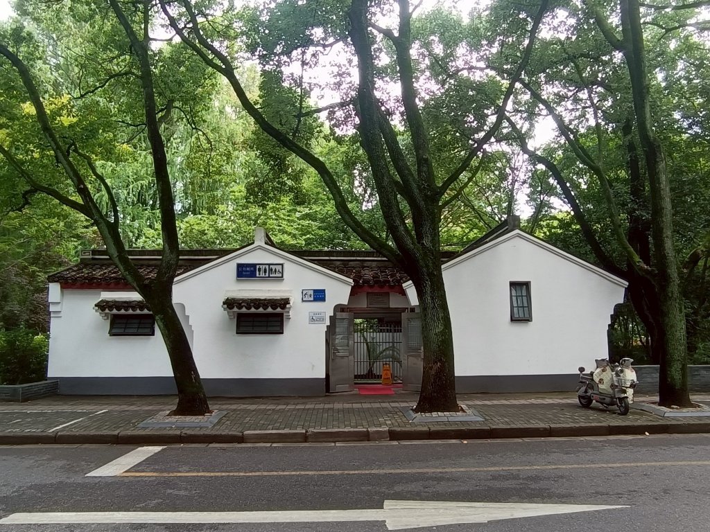 《美有藝思》片刻間的美學：空間印象與城市文明對話