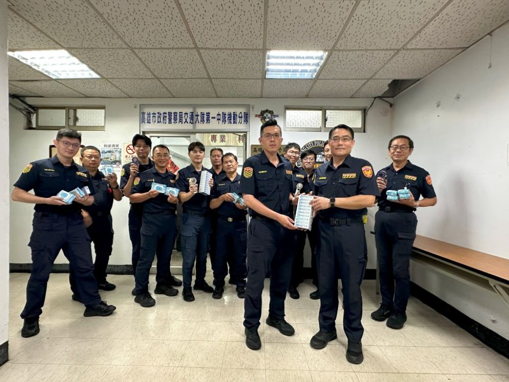 【打造友善抗熱執勤環境 高雄交警採購涼感物資挺外勤】