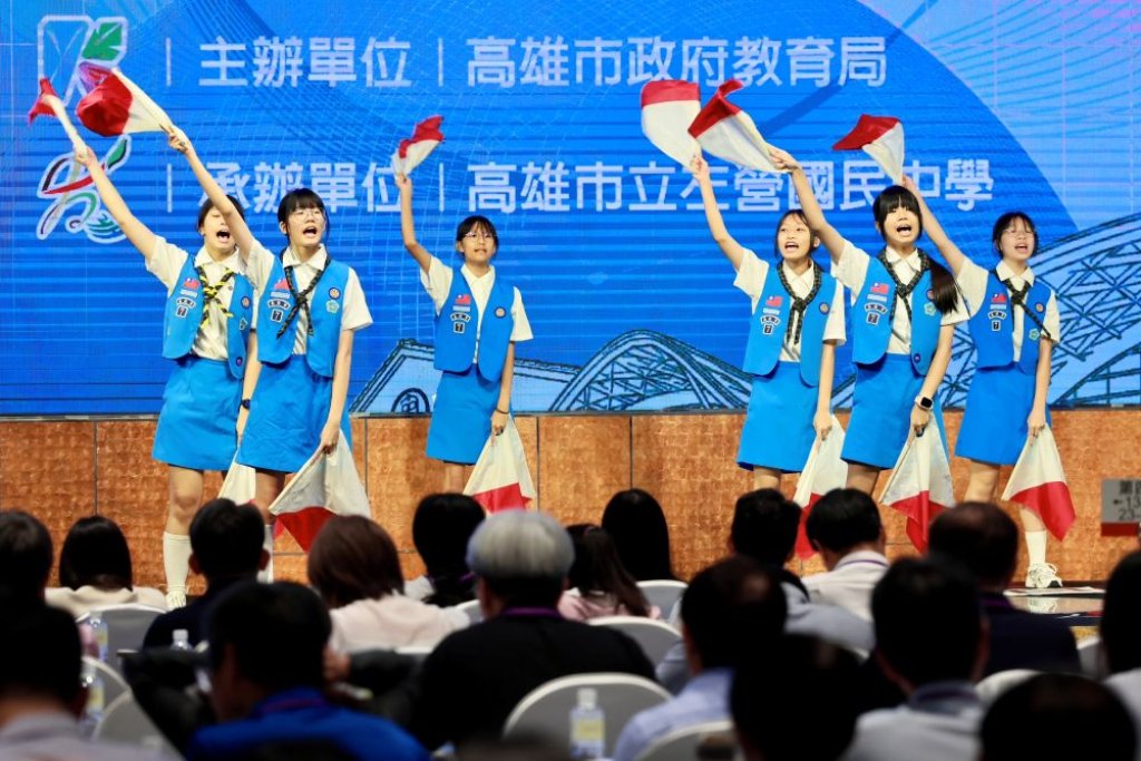 高雄市各級學校115學年度校長聯席會議 陳其邁市長期勉校長創發AI領導統合行政，邁向教育新紀元
