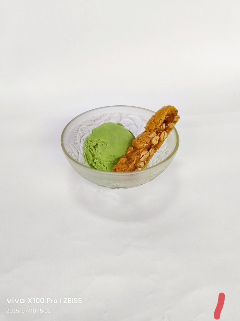 抹茶花生酥冰淇淋供應中