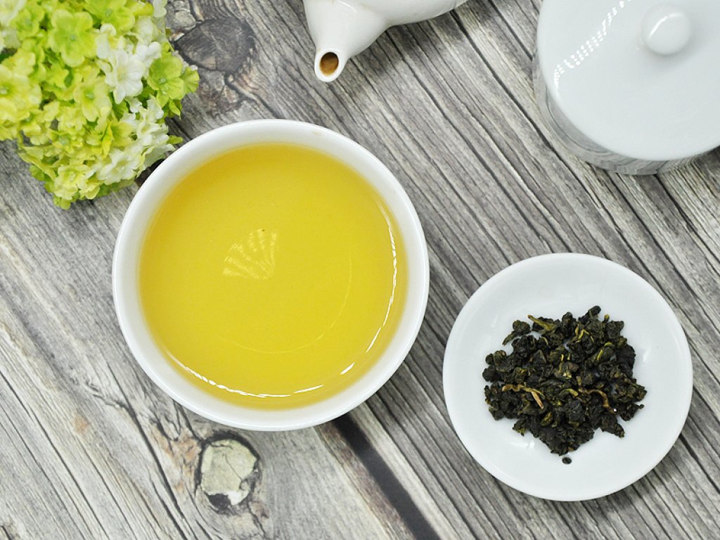 清香烏龍茶 Light fragrance Oolong Tea