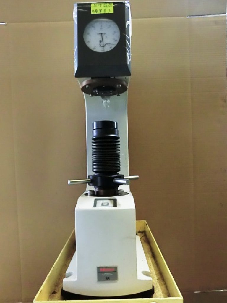 Rockwell hardness testing machine