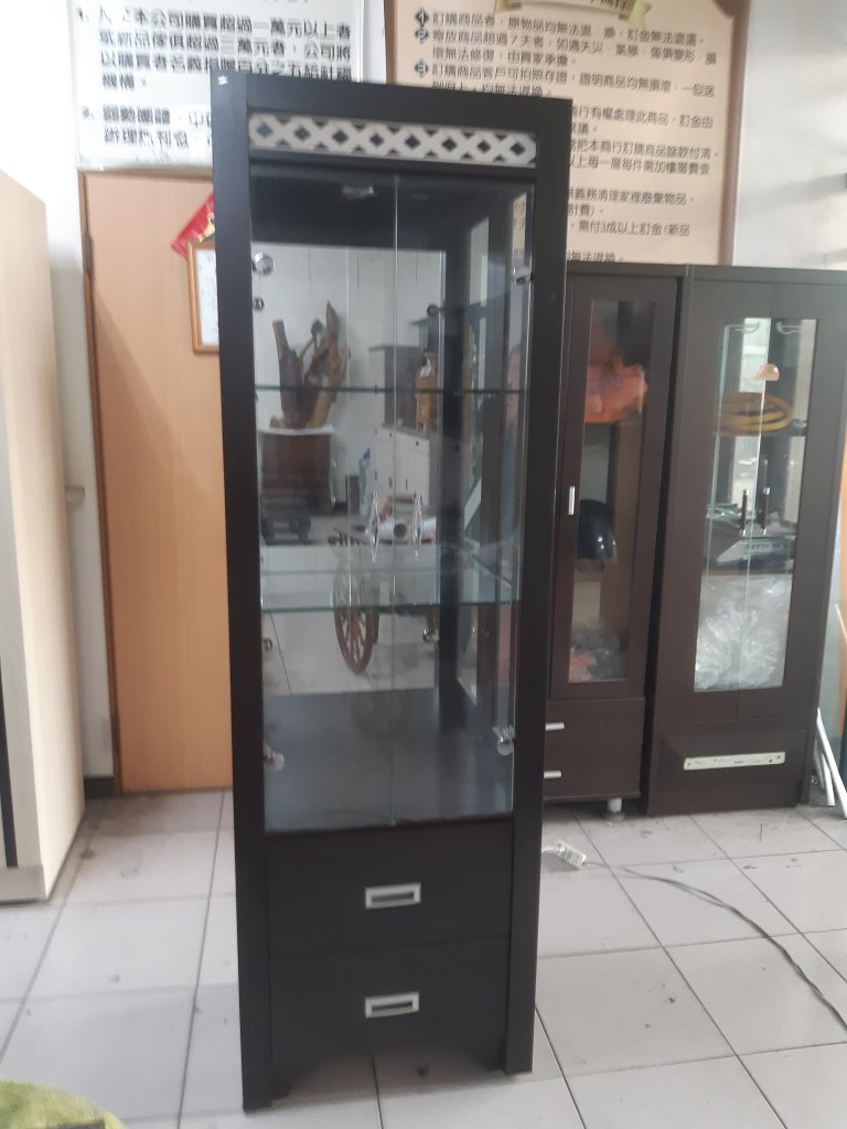 九成新木心板強化玻璃展示櫃