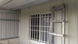 鐵皮屋-鴻鈞