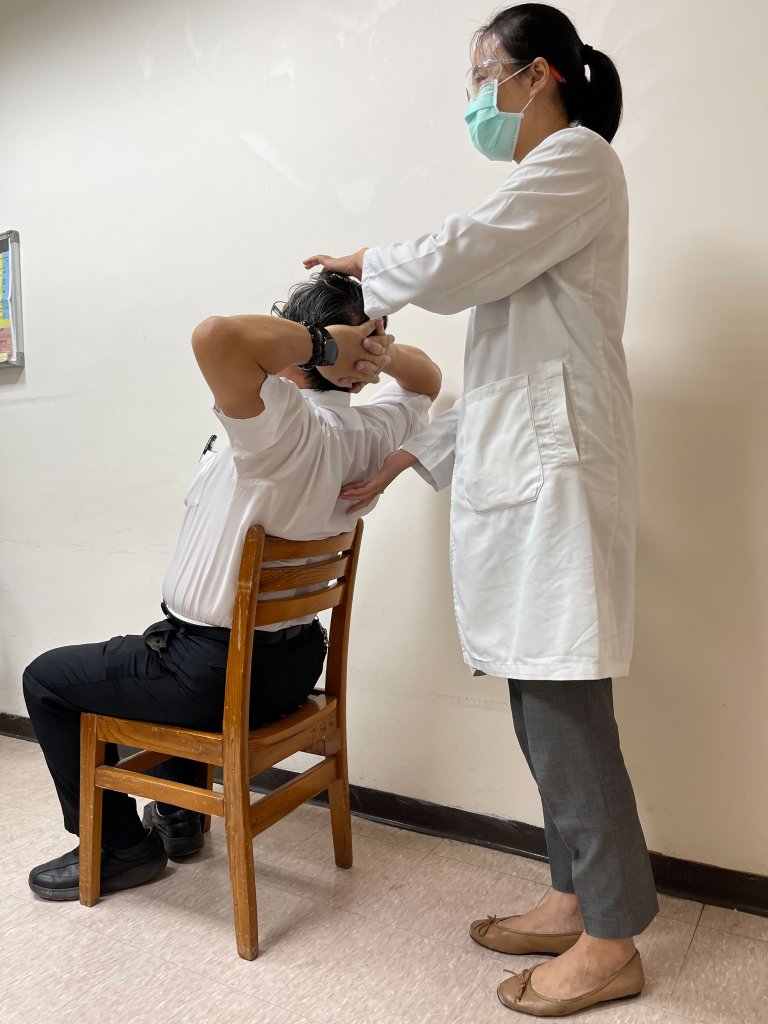 疫情下，高榮南院：肩頸痠痛的徵兆警訊與保健