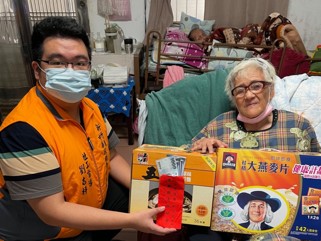 疫起救助急需幫忙清寒家庭　中華照顧者關懷協會提供物資及關懷金