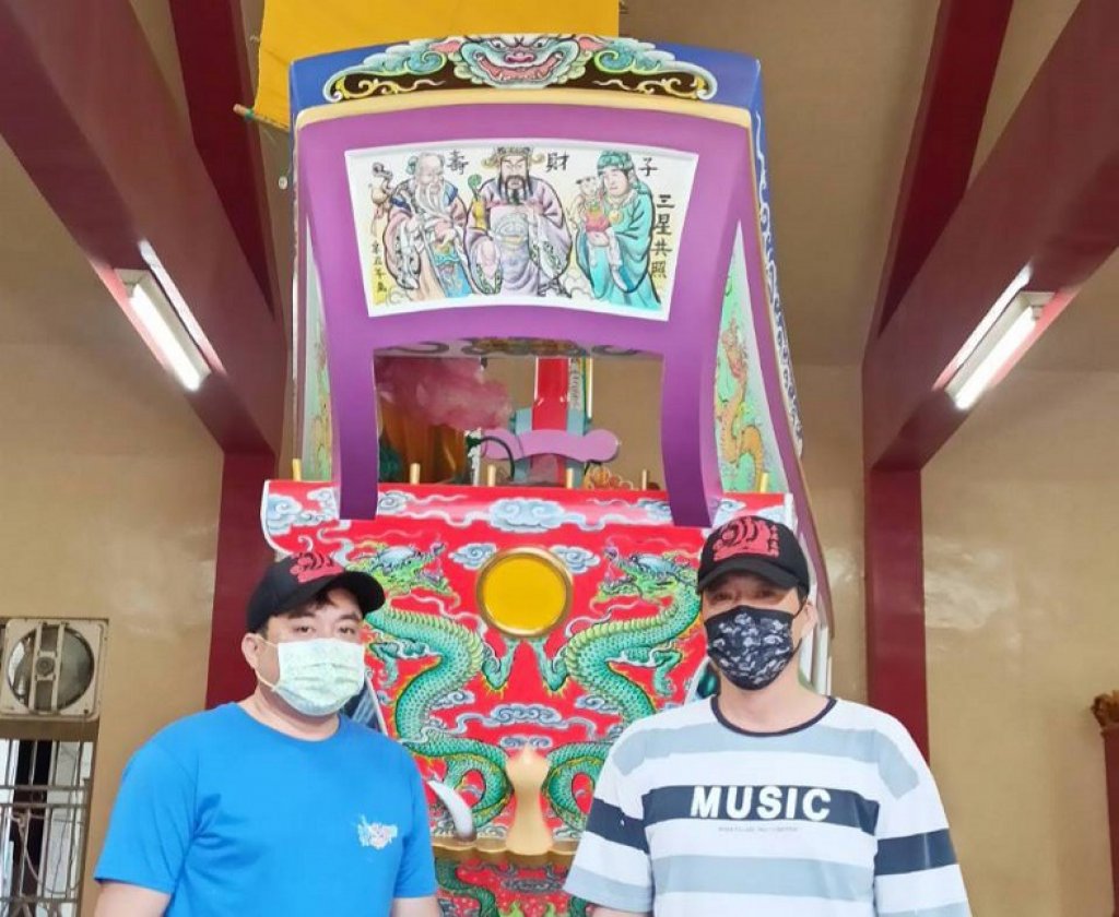 三年一度的琉球鄉三隆宮迎王平安祭典　王船彩繪完工