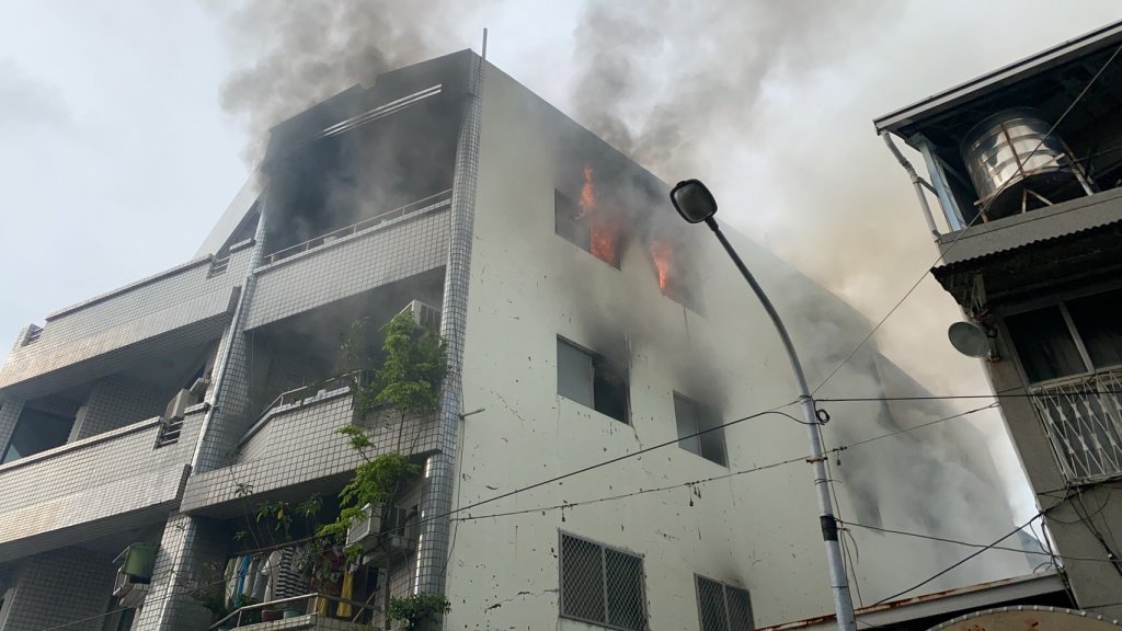 台南北區透天住宅火警 所幸無人員傷亡