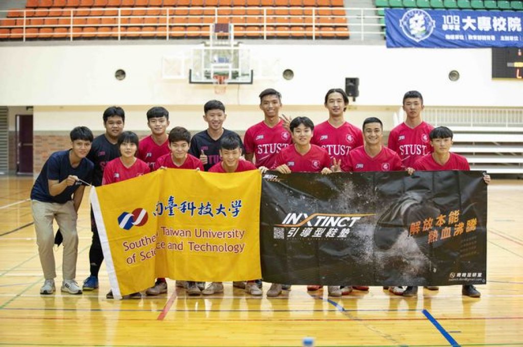 南臺足球社參加「大專盃五人制足球錦標賽」，榮獲一般男生組第三名