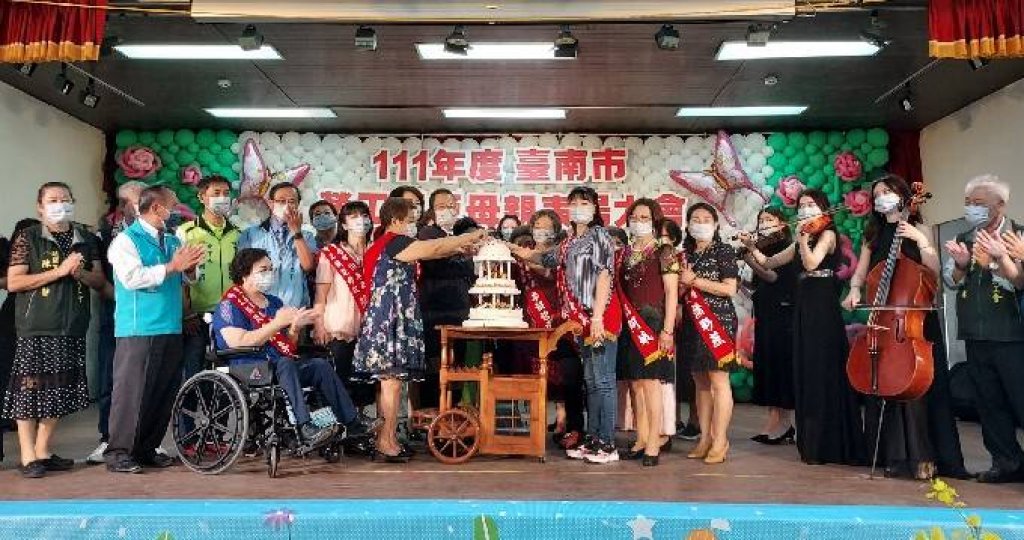 勞工局舉辦勞工模範母親表揚活動 場面溫馨