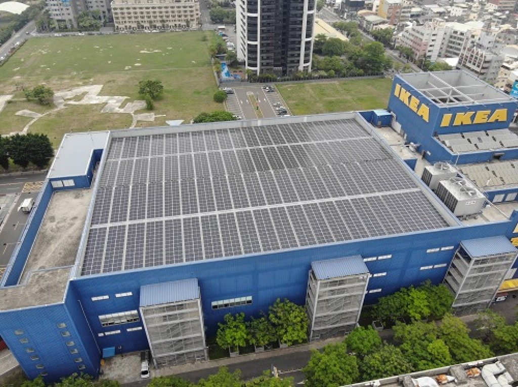 IKEA 高雄店正式啟用太陽能發電系統 年減431噸碳排放量 與地球共好！