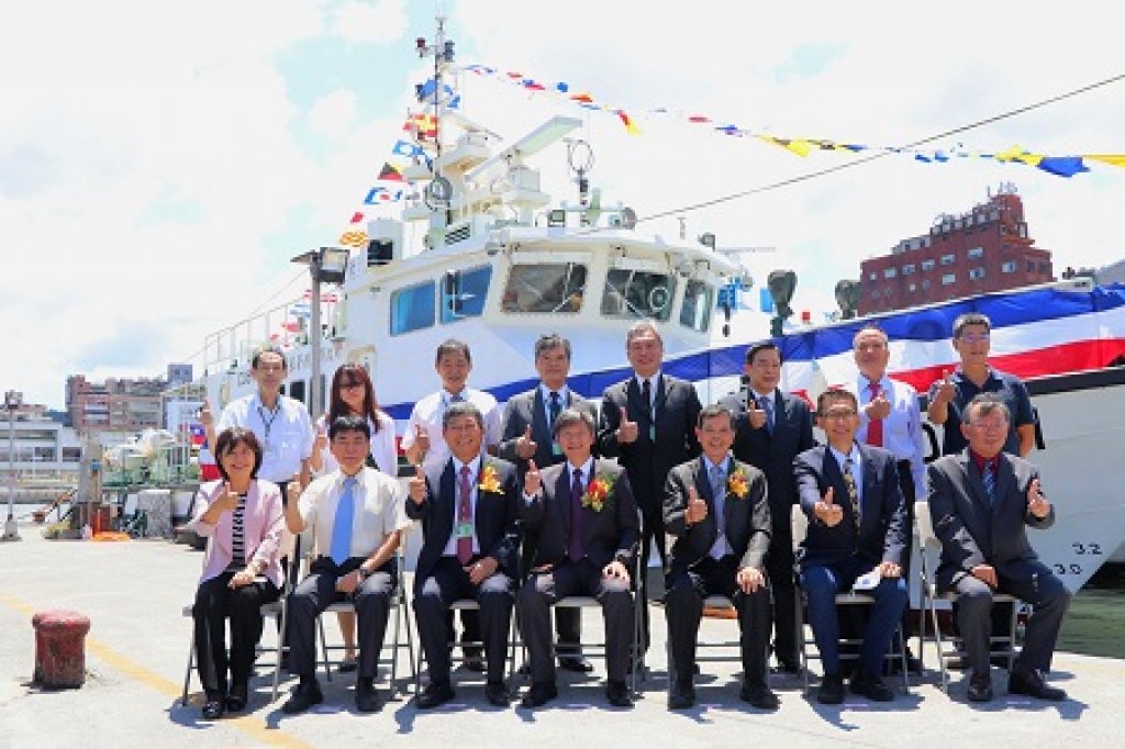 台船公司承造財政部關務署  100噸級巡緝艇「海隆艇」交船典禮
