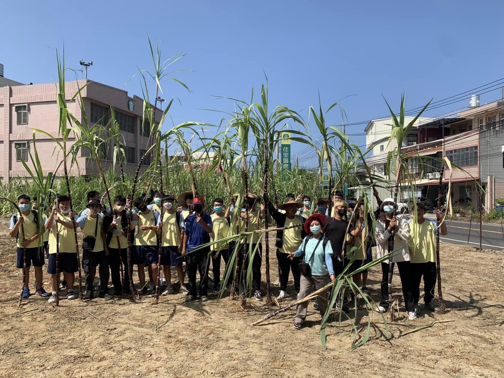 民雄農工師生到台南佳里區延平社區進行「食農教育」回味無窮