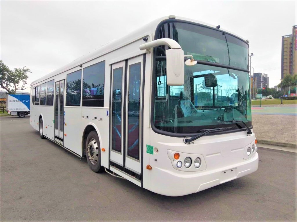 南市獲交通部電動公車「示範型計畫」新增38輛電動公車
