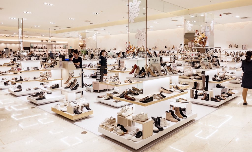 新竹SOGO百貨女鞋區升級改裝　「大理花」主題讓顧客穿上優雅踏出自信