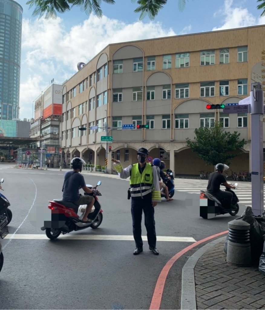 國慶日連假不鬆懈 南警整裝守護市民交通安全