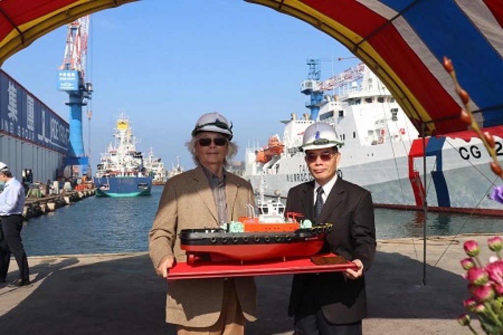 新造5000匹馬力級大型多功能拖船「臺港15005號」順利交船